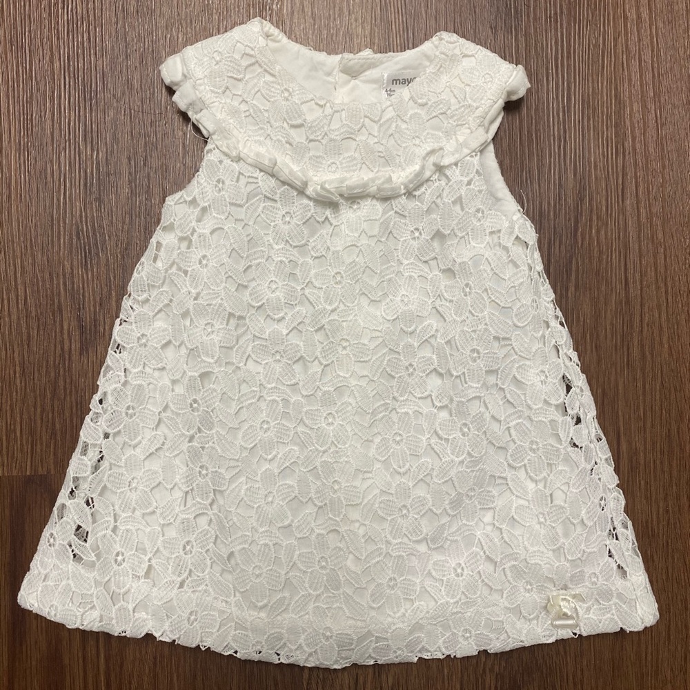 ⛅️White beautiful baby girl dress, 4 to 6 months🌥